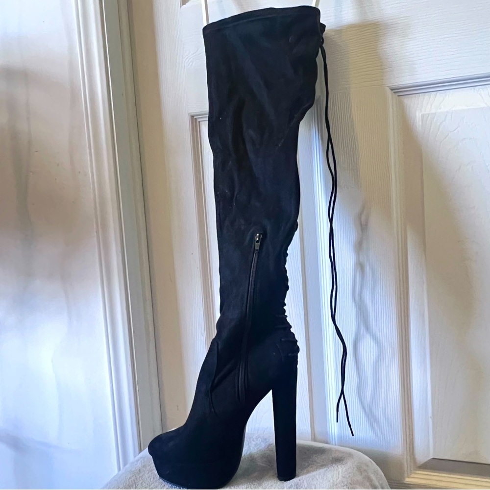 ShoeDazzle knee high black boots with laces *Size 7*